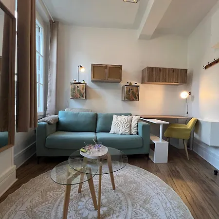 Les Nids De Le Colibri