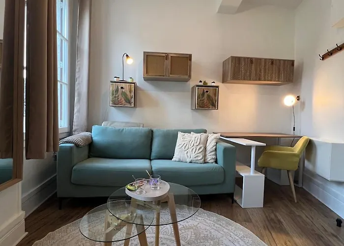 Les Nids De Le Colibri